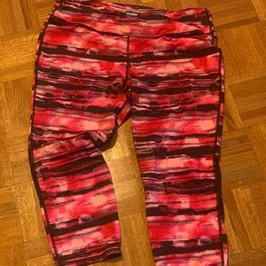 Old navy work out leggings cropped